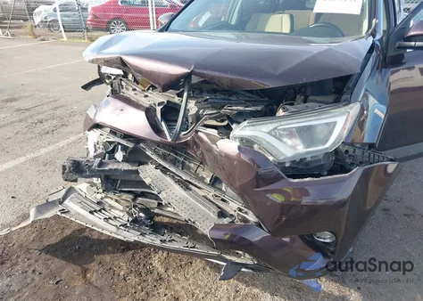 2018 Toyota Rav4 Xle z USA, uszkodzony, nr VIN 2T3WFREV6JW458012